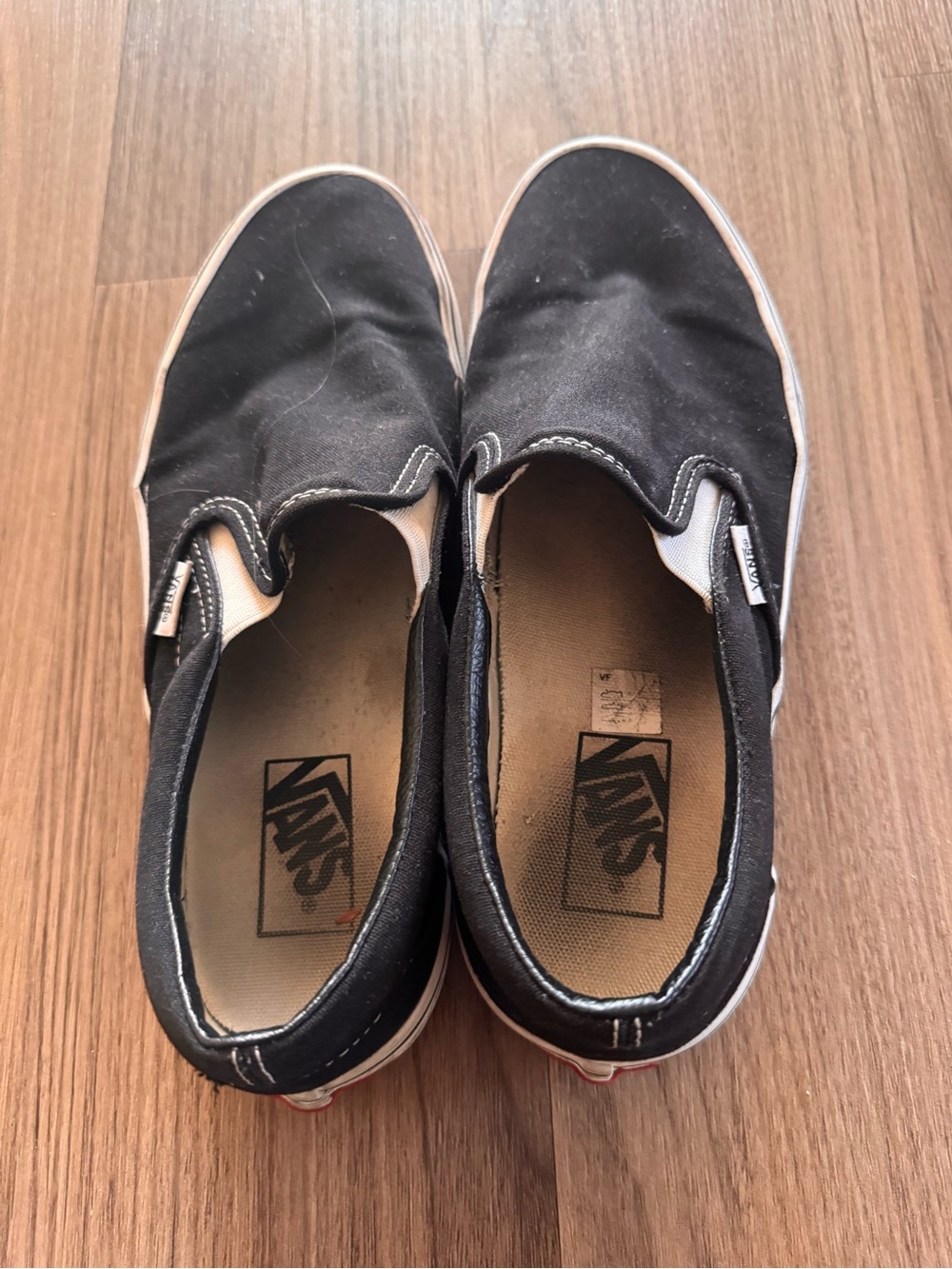 Women’s size 10 Vans slip on shoes
